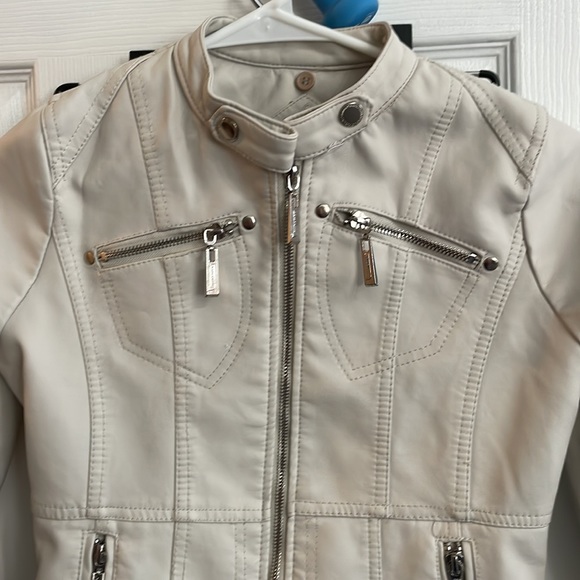 Girls fAux leather jacket, super cute, by JouJou. Size XL (18). Bundle & Save! - Picture 2 of 7